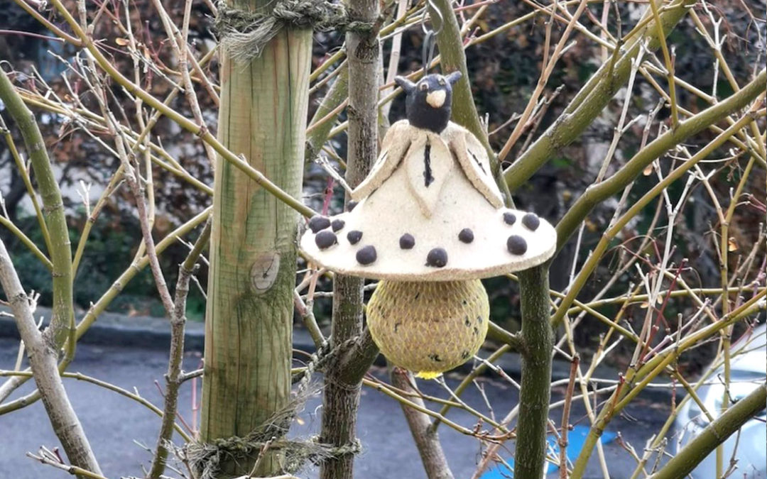 Kindertöpfern – Futterstelle für unsere Gartenvögel